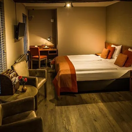 Hotel De Limbourg 3*