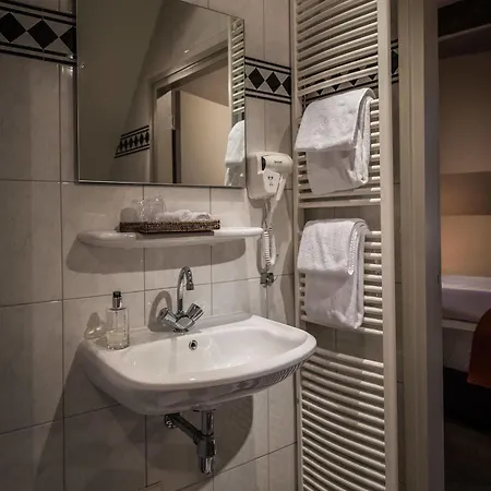 De Limbourg Hotel 3*