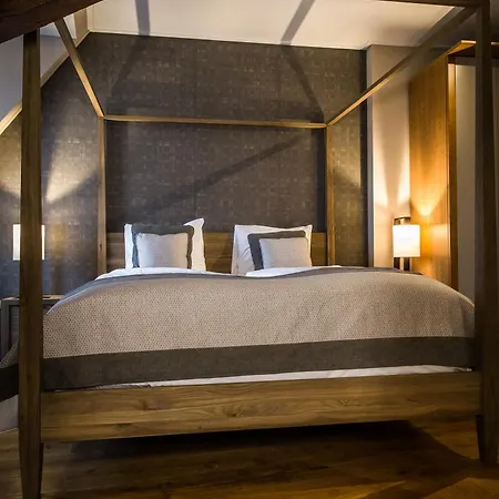 Hotel De Limbourg 3*