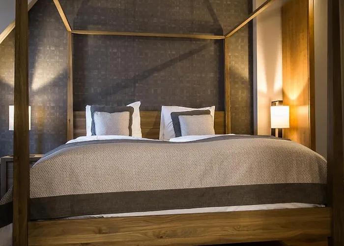 Hotel De Limbourg 3*