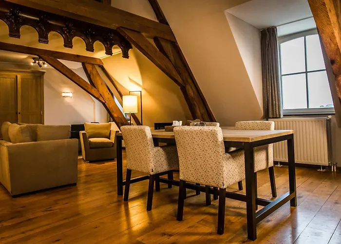 德林堡酒店 3* 锡塔德