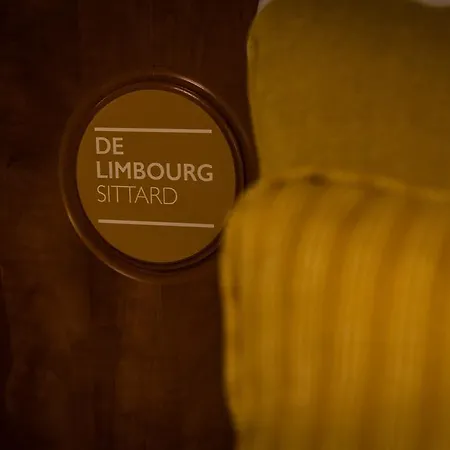 De Limbourg 3* סיטארד