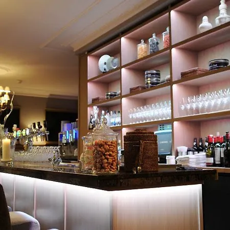 מלון De Limbourg סיטארד